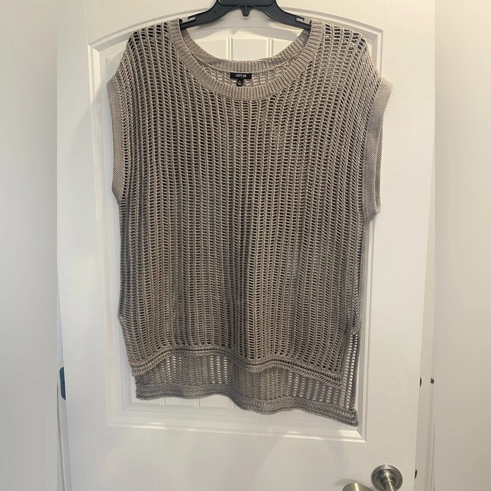APT. 9 Sleeveless Sweater crochet size XL silver gray holiday